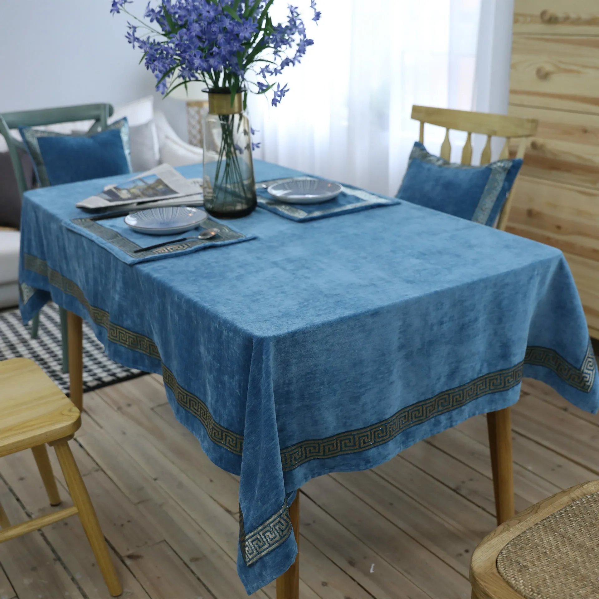 Embroidered Tablecloth Blue Double-Sided Velvet Lace Rectangular Tablecloth