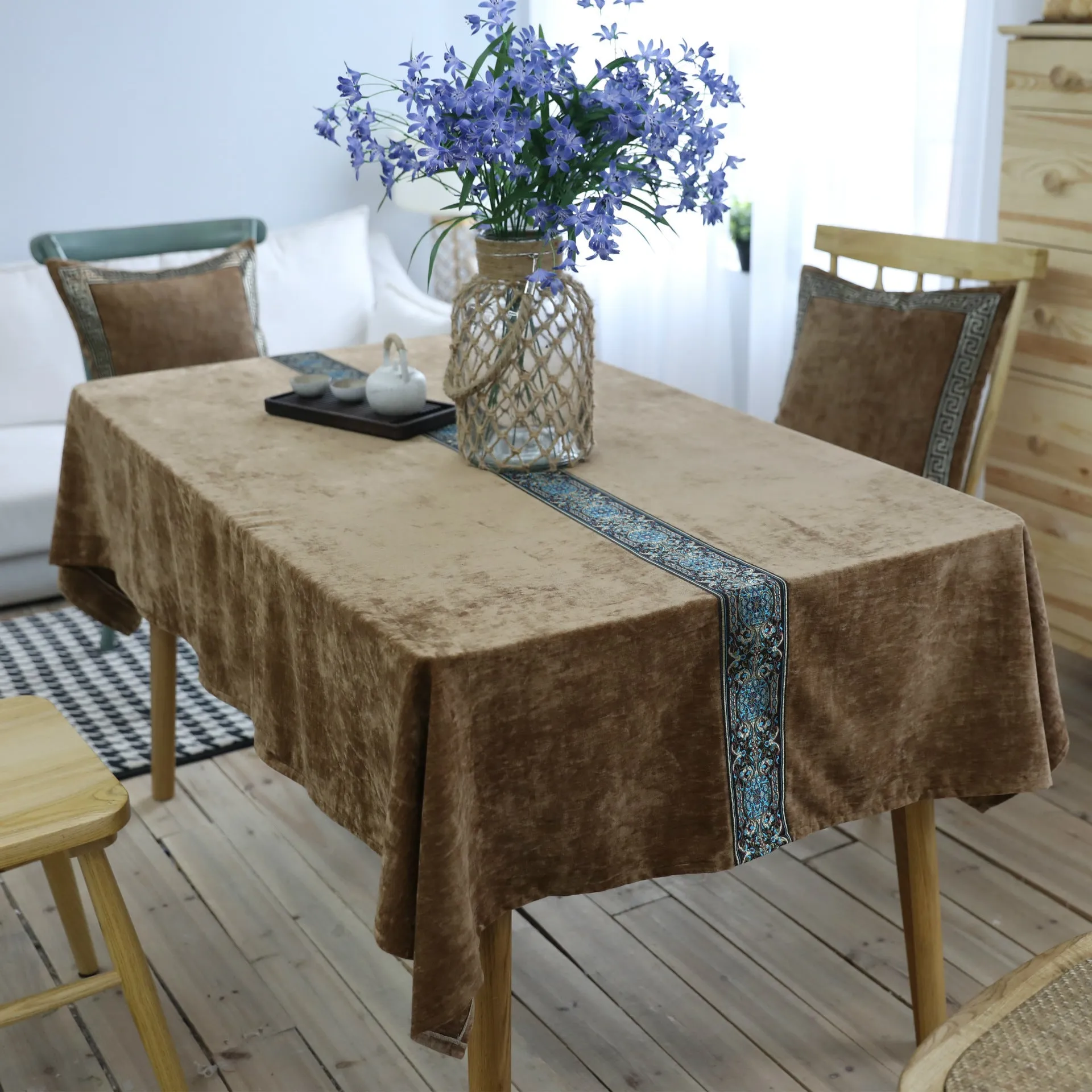 Embroidered Tablecloth Blue Double-Sided Velvet Lace Rectangular Tablecloth
