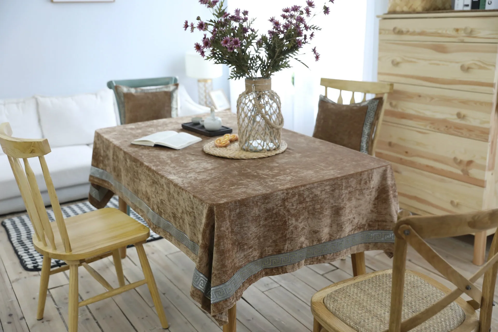 Embroidered Tablecloth Blue Double-Sided Velvet Lace Rectangular Tablecloth