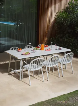 Fred's Outdoor Table<br> 6 to 8-places